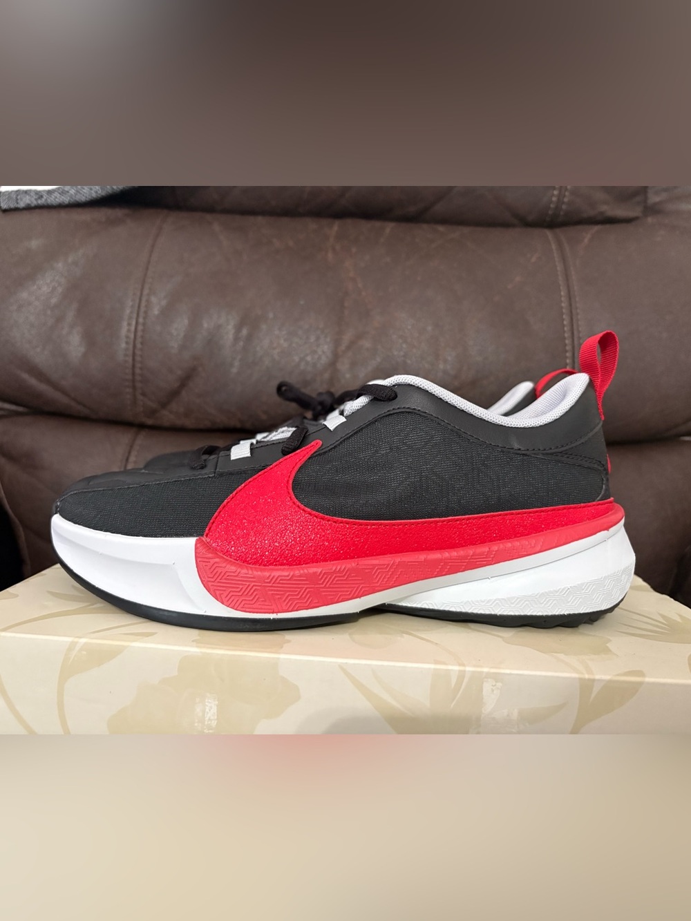 Nike Black and Red Freak 5 brand new in box women’s size 6.5 or 5 youth